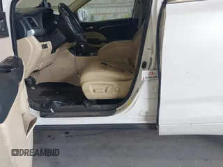 2015 Toyota Highlander Limited with VIN 5TDDKRFH1FS117329, listed as a IAAI auction lot 42776835 with 67,889 mi miles and . Bid and sale history available at DreamBid. Image 6.