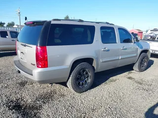 2007 GMC Yukon XL SLT with VIN 1GKFK16347J207298, listed as a IAAI auction lot 41665986 with 223,161 mi miles and . Bid and sale history available at carsss.com. Image 4.