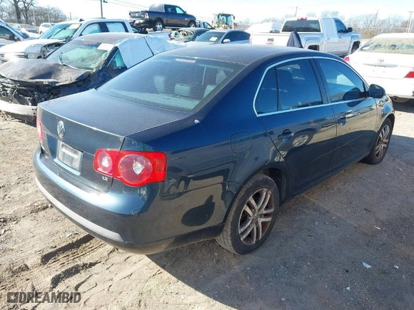 2006 Volkswagen Jetta Sedan 2.5L with VIN 3VWRF71K26M772095, listed as a IAAI auction lot 41706041 with NaN miles. Bid and sale history available at carsss.com. Image 4.
