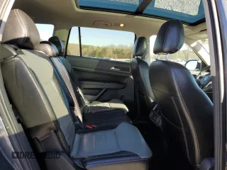 2018 Volkswagen Atlas Launch Edition z VIN 1V2BR2CA7JC503392, wystawiony jako Copart lot #49380255 z przebiegiem 156 340 mil mil oraz Szkoda całkowita • Salvage title. Historia ofert i sprzedaży dostępna na DreamBid. Obrazek 11.