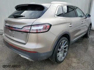 2019 Lincoln Nautilus Reserve with VIN 2LMPJ6LP0KBL17821, listed as a Copart auction lot 64954332 with 35,620 mi miles. Bid and sale history available at carsss.com. Image 4.