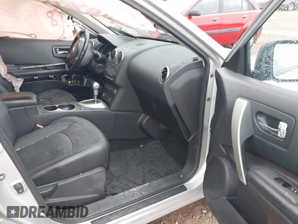 2011 Nissan Rogue SV with VIN JN8AS5MT9BW166084, listed as a IAAI auction lot 41846152 with 121,285 mi miles. Bid and sale history available at carsss.com. Image 5.