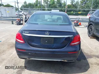 2017 Mercedes-Benz E 300 Luxury с VIN WDDZF4JB3HA155487, выставлен на аукционе IAAI как лот 42509860 с пробегом 103 974 миль миль и . История ставок и продаж доступна на DreamBid. Изображение 16.