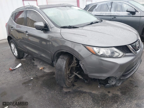 2018 Nissan Rogue Sport S with VIN JN1BJ1CP8JW193830, listed as a IAAI auction lot 41733404 with 80,887 mi miles. Bid and sale history available at carsss.com. Image 1.