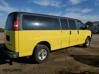 2004 Chevrolet Express Passenger with VIN 1GAHG39U641193334, listed as a Copart auction lot 74011934 with 330,603 mi miles and Salvage Title. Bid and sale history available at carsss.com. Image 3.