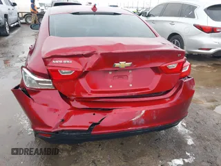 2018 Chevrolet Malibu LT z VIN 1G1ZD5ST3JF163720, wystawiony jako IAAI lot #41284795 z przebiegiem 106 231 mil mil oraz . Historia ofert i sprzedaży dostępna na DreamBid. Obrazek 6.