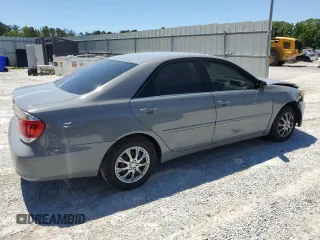 2005 Toyota Camry STD z VIN 4T1BE32K05U406365, wystawiony jako Copart lot #58035155 z przebiegiem 283 788 mil mil oraz Czysty tytuł • Clean title. Historia ofert i sprzedaży dostępna na DreamBid. Obrazek 3.
