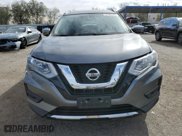 2017 Nissan Rogue SV with VIN KNMAT2MT6HP513056, listed as a Copart auction lot 47505305 with 80,788 mi miles and Salvage title. Bid and sale history available at DreamBid. Image 5.
