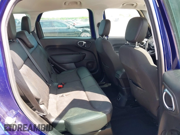 2019 FIAT 500L Pop z VIN ZFBNFAAH1KZ041673, wystawiony jako IAAI lot #42044963 z przebiegiem 82 857 mil mil oraz . Historia ofert i sprzedaży dostępna na DreamBid. Obrazek 8.