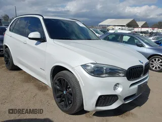 2017 BMW X5 xDrive35i z VIN 5UXKR0C53H0U50659, wystawiony jako IAAI lot #42258677 z przebiegiem 126 087 mil mil oraz . Historia ofert i sprzedaży dostępna na DreamBid. Obrazek 1.