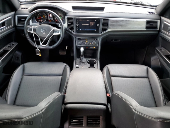 2020 Volkswagen Atlas Cross Sport 2.0T SE with VIN 1V24C2CA0LC207756, listed as a Copart auction lot 62034893 with 33,299 mi miles. Bid and sale history available at carsss.com. Image 8.