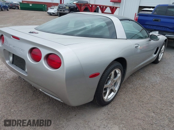 2004 Chevrolet Corvette with VIN 1G1YY22G645132408, listed as a IAAI auction lot 42110641 with 32,707 mi miles and . Bid and sale history available at DreamBid. Image 4.