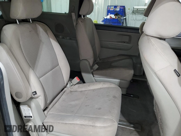 2018 Kia Sedona LX with VIN KNDMB5C1XJ6381951, listed as a Copart auction lot 85641754 with 152,134 mi miles and Salvage Title. Bid and sale history available at carsss.com. Image 11.