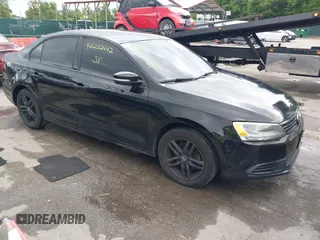 2012 Volkswagen Jetta SE с VIN 3VWDP7AJ3CM064867, выставлен на аукционе IAAI как лот 42232442 с пробегом 185 272 миль миль и . История ставок и продаж доступна на DreamBid. Изображение 1.