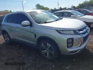 2021 Mitsubishi Outlander ES z VIN JA4ARUAU7MU017700, wystawiony jako IAAI lot #42320238 z przebiegiem 120 999 mil mil oraz . Historia ofert i sprzedaży dostępna na DreamBid. Obrazek 1.