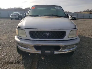 1998 Ford F-250 with VIN 1FTPX28L4WKA41149, listed as a Copart auction lot 84369654 with 430,187 mi miles and Salvage title. Bid and sale history available at DreamBid. Image 5.