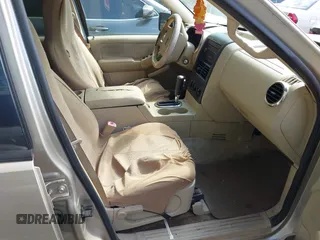 2006 Ford Explorer XLS with VIN 1FMEU62E06UB34638, listed as a IAAI auction lot 42069223 with 285,666 mi miles. Bid and sale history available at carsss.com. Image 5.