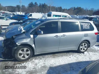 2016 Toyota Sienna LE AAS with VIN 5TDKK3DC6GS711315, listed as a IAAI auction lot 41596447 with 175,413 mi miles. Bid and sale history available at carsss.com. Image 15.