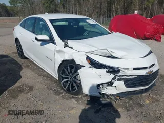 2018 Chevrolet Malibu LT z VIN 1G1ZD5ST9JF272795, wystawiony jako IAAI lot #41877595 z przebiegiem 76 362 mil mil oraz . Historia ofert i sprzedaży dostępna na DreamBid. Obrazek 1.