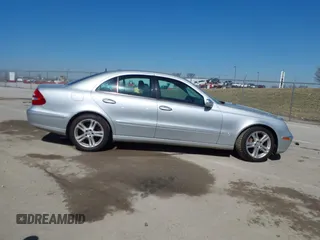 2006 Mercedes-Benz E-Class 3.5L with VIN WDBUF56J66A828486, listed as a IAAI auction lot 41768251 with 277,297 mi miles. Bid and sale history available at carsss.com. Image 13.