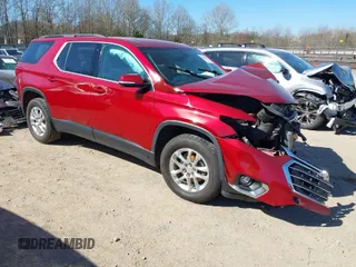 2019 Chevrolet Traverse LT Cloth with VIN 1GNERGKW5KJ111198, listed as a IAAI auction lot 41826926 with 141,673 mi miles. Bid and sale history available at carsss.com. Image 1.