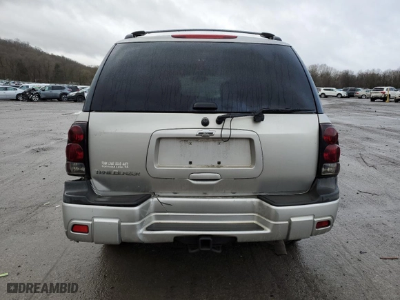 2005 Chevrolet TrailBlazer LS with VIN 1GNDT13S352218044, listed as a Copart auction lot 50976025 with NaN miles and Salvage Title. Bid and sale history available at carsss.com. Image 6.