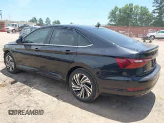 2020 Volkswagen Jetta SEL z VIN 3VWEB7BU2LM052964, wystawiony jako IAAI lot #42316780 z przebiegiem 79 929 mil mil oraz . Historia ofert i sprzedaży dostępna na DreamBid. Obrazek 3.