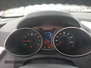 2014 Hyundai Veloster RE:FLEX z VIN KMHTC6AD3EU212525, wystawiony jako Copart lot #52935475 z przebiegiem 54 086 mil mil oraz Szkoda całkowita • Salvage title. Historia ofert i sprzedaży dostępna na DreamBid. Obrazek 9.