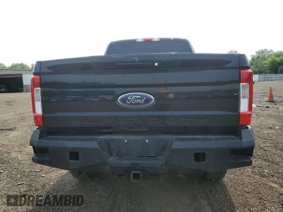 2019 Ford F-350 XL with VIN 1FT8W3BT6KEG62648, listed as a Copart auction lot 60870445 with 68,063 mi miles and Salvage title. Bid and sale history available at DreamBid. Image 6.