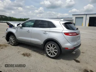 2019 Lincoln MKC Reserve with VIN 5LMCJ3C93KUL12114, listed as a Copart auction lot 54557665 with 7,633 mi miles and Salvage title. Bid and sale history available at DreamBid. Image 2.