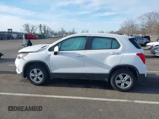 2019 Chevrolet Trax LS with VIN 3GNCJNSB5KL242561, listed as a IAAI auction lot 41662487 with 38,209 mi miles. Bid and sale history available at carsss.com. Image 14.