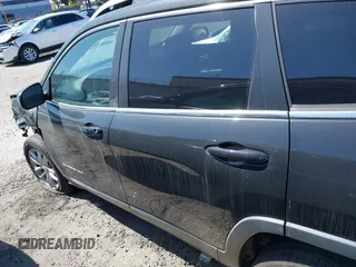 2019 Jeep Cherokee Latitude with VIN 1C4PJLCB2KD331698, listed as a IAAI auction lot 41175485 with 85,821 mi miles. Bid and sale history available at carsss.com. Image 14.