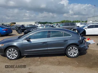 2009 Volkswagen CC Sport with VIN WVWML73C79E553395, listed as a IAAI auction lot 42078061 with 167,110 mi miles. Bid and sale history available at carsss.com. Image 15.
