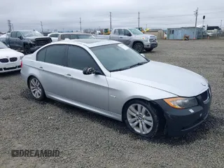 2006 BMW 3 Series 325i with VIN WBAVB17556NK32805, listed as a IAAI auction lot 41745964 with 138,198 mi miles. Bid and sale history available at carsss.com. Image 1.