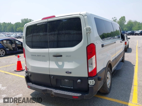 2019 Ford Transit Passenger XL z VIN 1FBZX2YM4KKB64966, wystawiony jako IAAI lot #42417498 z przebiegiem 157 311 mil mil oraz . Historia ofert i sprzedaży dostępna na DreamBid. Obrazek 16.