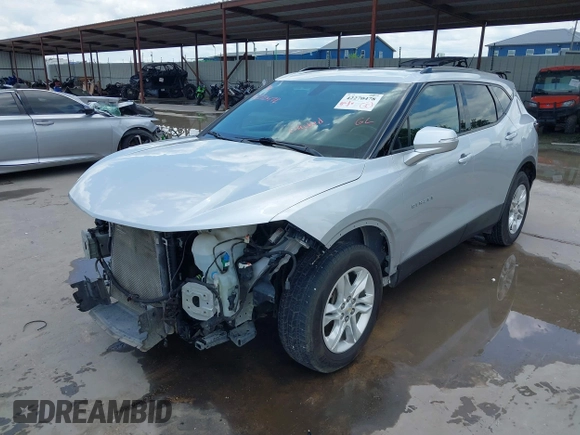2019 Chevrolet Blazer z VIN 3GNKBBRA3KS698858, wystawiony jako IAAI lot #42270478 z przebiegiem 99 461 mil mil oraz . Historia ofert i sprzedaży dostępna na DreamBid. Obrazek 20.