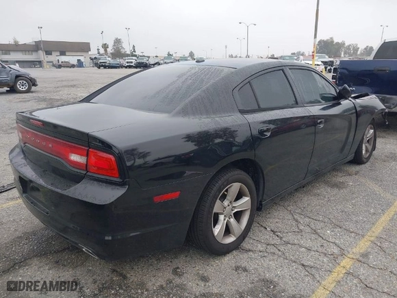 2013 Dodge Charger SE with VIN 2C3CDXBG5DH701272, listed as a IAAI auction lot 41885354 with NaN miles. Bid and sale history available at carsss.com. Image 4.