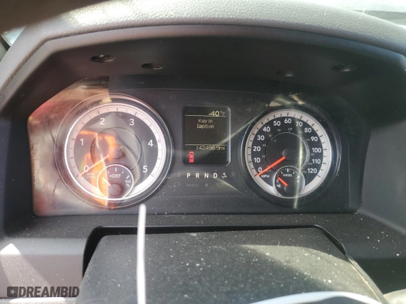 2018 Ram 2500 Tradesman with VIN 3C6UR5CL5JG189646, listed as a Copart auction lot 47490325 with 142,498 mi miles and Clean Title. Bid and sale history available at carsss.com. Image 9.