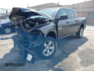 2018 Ram 1500 Express z VIN 3C6RR7KG1JG238637, wystawiony jako IAAI lot #42215424 z przebiegiem 85 769 mil mil oraz . Historia ofert i sprzedaży dostępna na DreamBid. Obrazek 2.