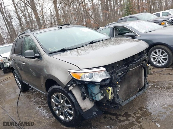 2014 Ford Edge Limited with VIN 2FMDK3KC2EBA86143, listed as a IAAI auction lot 41791764 with 185,653 mi miles. Bid and sale history available at carsss.com. Image 1.