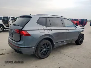 2022 Volkswagen Tiguan SE R-Line Black z VIN 3VVCB7AXXNM113777, wystawiony jako Copart lot #58150395 z przebiegiem 61 921 mil mil oraz Szkoda całkowita • Salvage title. Historia ofert i sprzedaży dostępna na DreamBid. Obrazek 3.