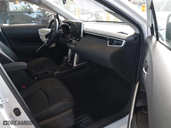 2024 Toyota Corolla Cross XLE with VIN 7MUDAABG0RV118659, listed as a IAAI auction lot 41725736 with NaN miles. Bid and sale history available at carsss.com. Image 5.