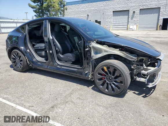 2022 Tesla Model Y Performance z VIN 7SAYGDEF2NF443037, wystawiony jako Copart lot #56870145 z przebiegiem 51 897 mil mil oraz Szkoda całkowita • Salvage title. Historia ofert i sprzedaży dostępna na DreamBid. Obrazek 4.