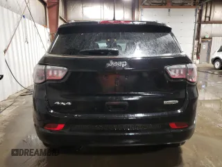 2022 Jeep Compass Altitude with VIN 3C4NJDBB3NT216606, listed as a Copart auction lot 47080645 with 44,825 mi miles and Salvage Title. Bid and sale history available at carsss.com. Image 6.
