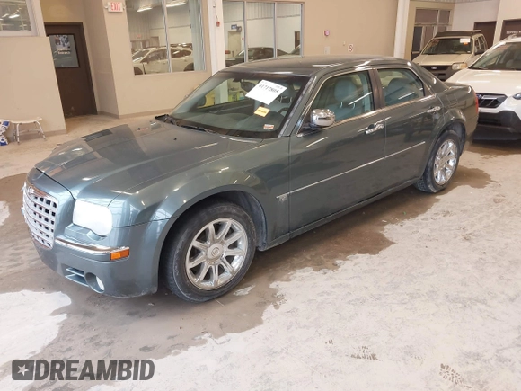 2005 Chrysler 300 with VIN 2C3JA63H95H111269, listed as a IAAI auction lot 41717805 with 102,740 mi miles. Bid and sale history available at carsss.com. Image 17.