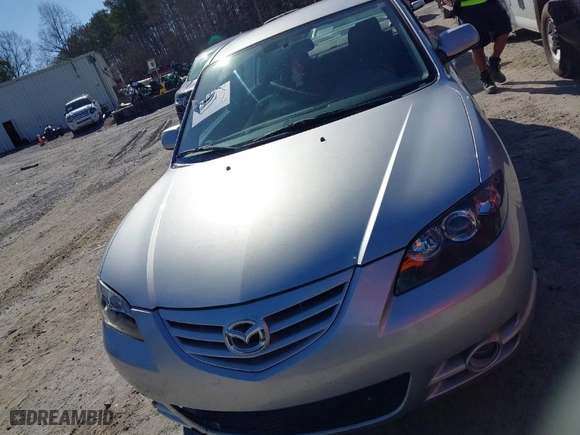 2006 Mazda Mazda3 s Grand Touring with VIN JM1BK323X61524657, listed as a IAAI auction lot 41477120 with 135,685 mi miles. Bid and sale history available at carsss.com. Image 12.