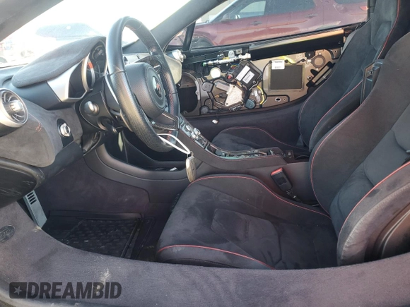 2015 McLaren 650S z VIN SBM11DAA5FW003652, wystawiony jako Copart lot #79296194 z przebiegiem Nie podano mil oraz Szkody całkowita. Historia ofert i sprzedaży dostępna na DreamBid. Obrazek 7.