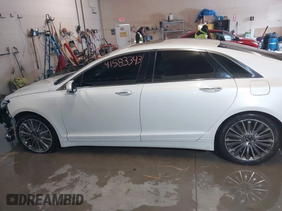 2014 Lincoln MKZ with VIN 3LN6L2J92ER836146, listed as a IAAI auction lot 41583343 with 130,613 mi miles. Bid and sale history available at carsss.com. Image 15.