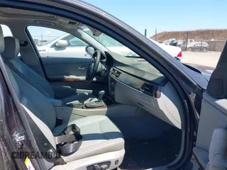 2007 BMW 3 Series 328i with VIN WBAVC53597FZ79068, listed as a IAAI auction lot 42791350 with 179,676 mi miles and . Bid and sale history available at DreamBid. Image 5.