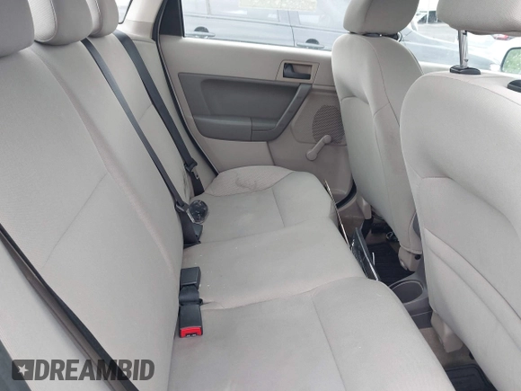 2011 Ford Focus S with VIN 1FAHP3EN9BW122351, listed as a IAAI auction lot 42191118 with 112,746 mi miles and . Bid and sale history available at carsss.com. Image 8.